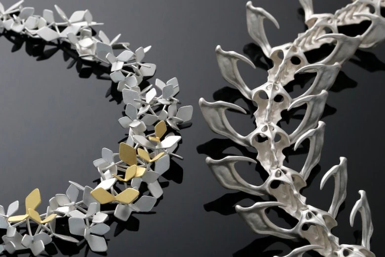 Chao-Hsien Kuo and Eero Hintsanen. Necklaces, silver 925, gold foil 24 K